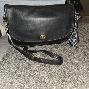 Coach Black Leather Vtg City Bag with Gold Accents